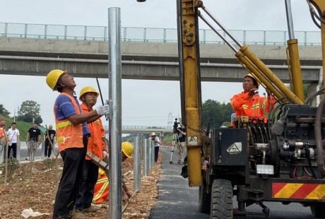 湖南省首條無(wú)人駕駛高速公路有望8月底通車