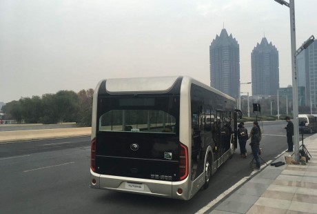 鄭州無人駕駛公交車又解鎖了新技能 將會讓綠燈延長數秒